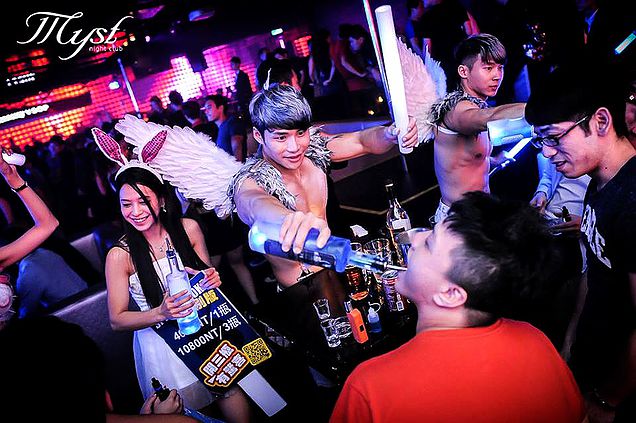 spring vodka 兔兔伏特加酒吧活動
